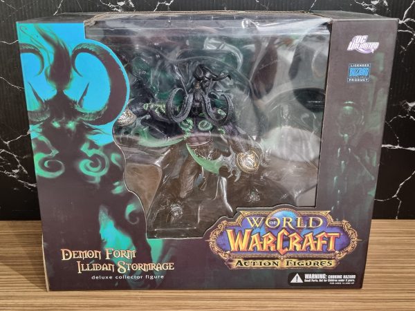 World of Warcraft: Illidan Stormrage Deluxe Collector Figure TW372752