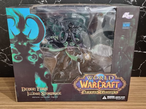 World of Warcraft: Illidan Stormrage Deluxe Collector Figure TW372752 - Image 4