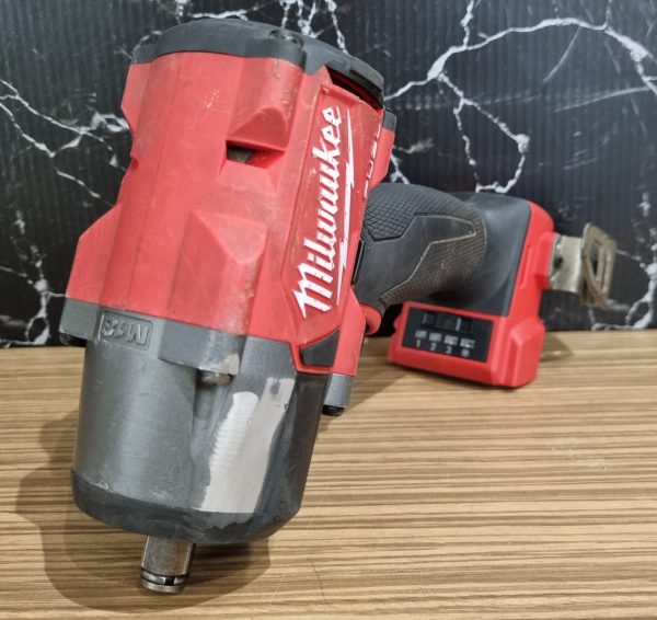 Milwaukee 18V Impact Driver TW373877 - Image 7