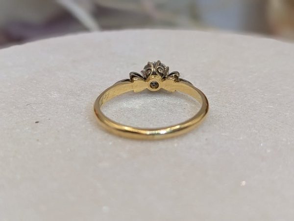 Lady's 18CT Yellow Gold Diamond Solitaire Ring (2.3gms) - BP201825 - Image 4