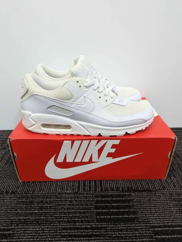 White Nike Air Max 90 Shoes (Size US10) - BP378359 - Image 3