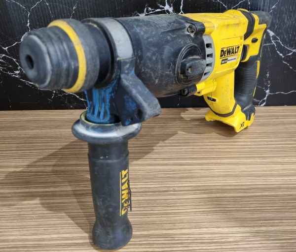 DeWalt 18V Rotary Hammer Drill TW366713-1 - Image 7