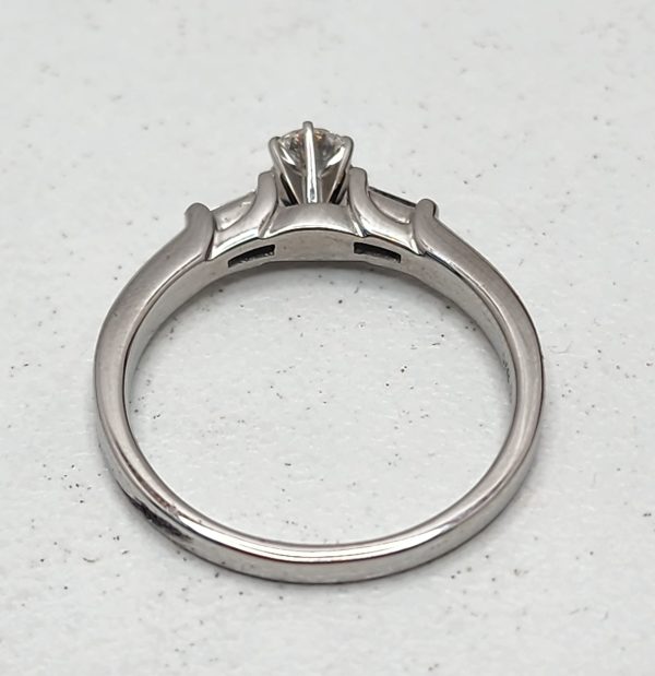 Ladies 18CT White Gold Diamond Ring - IP335595 - Image 18