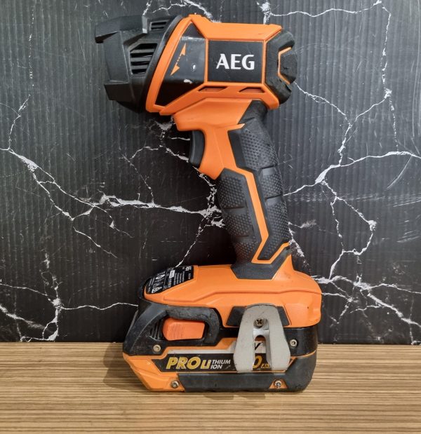 AEG LED 18V Torch TW364183 - Image 5