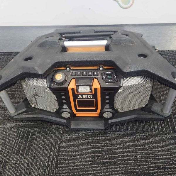 AEG CORDED RADIO #GN363665 - Image 2