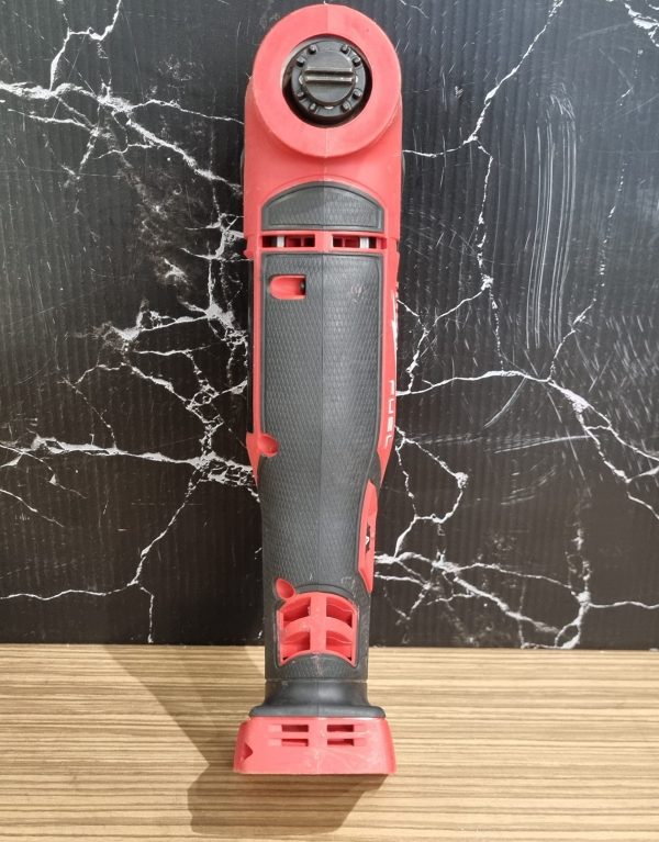 Milwaukee 18V Multi-Tool TW371549 - Image 7