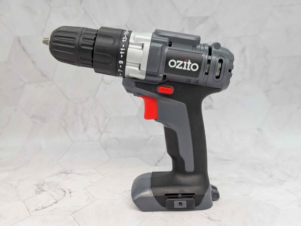 Ozito 18V Drill & 2 Battery Kit - BP379055 - Image 4