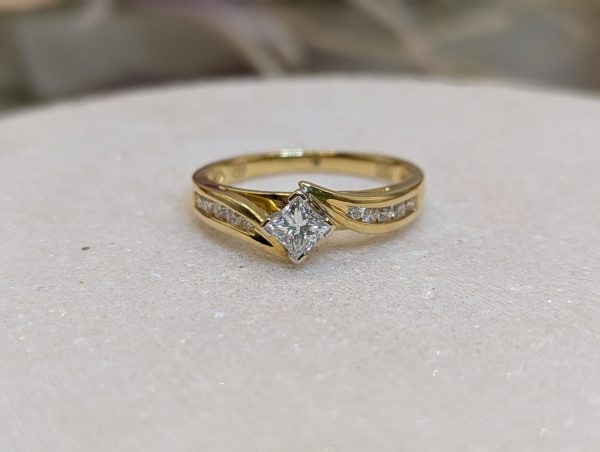 Ladies 18CT Yellow Gold Diamond Ring (3.5gms) - BP233959 - Image 10