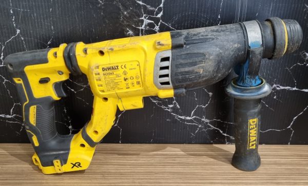 DeWalt 18V Rotary Hammer Drill TW366713-1 - Image 6