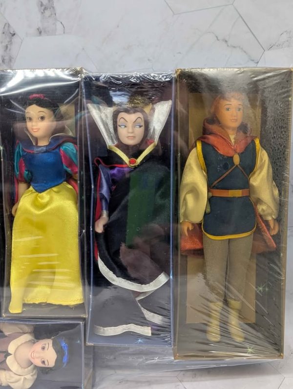 DeAgostini Disney 11 Pce Snow White Porcelain Doll Figures - BP380327-4 - Image 5