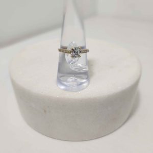 LADIES 9CT GOLD RING #GN373895
