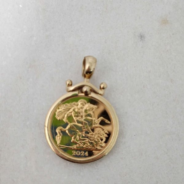 MICHAEL HILL 22CT YELLOW GOLD SOVEREIGN WITH 10CT HOLDER/CLASP #GN375393 - Image 10