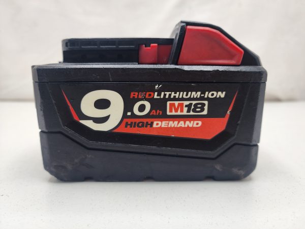 MILWAUKEE BATTERY - Image 4