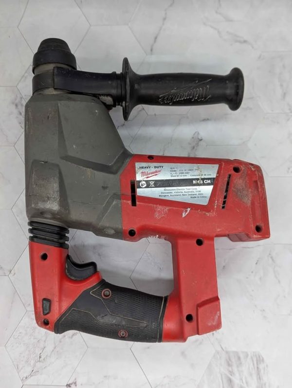 Milwaukee 18V SDS Plus Rotary Hammer Skin-Only (M18 CH) - BP376377 - Image 6