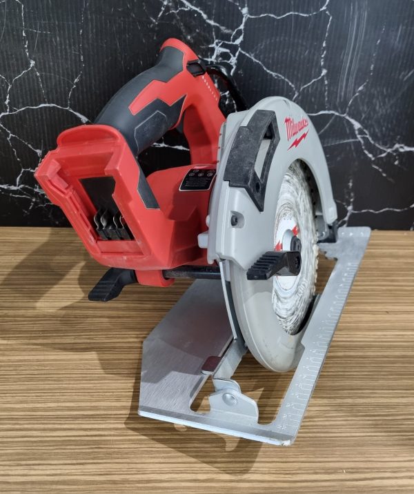 Milwaukee 18V Circular Saw TW368710 - Image 8