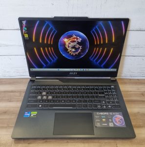MSI Cyborg 15 Gaming Laptop TW378901