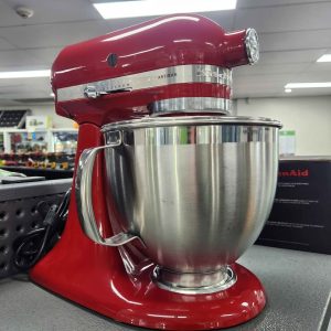 KITCHEN AID MIXER & ACCESSORIES #GN376467