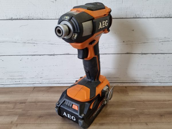 AEG 18V Impact Driver TW376201 - Image 3