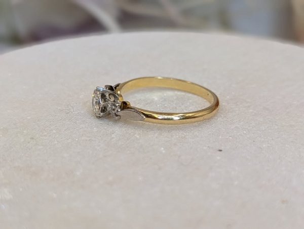 Lady's 18CT Yellow Gold Diamond Solitaire Ring (2.3gms) - BP201825 - Image 5