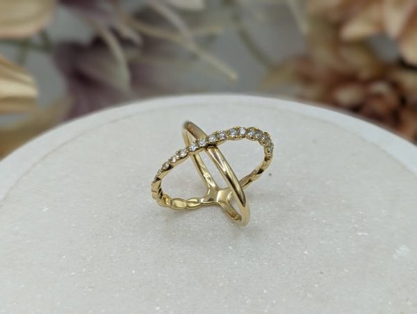 Le Gassick 18CT Yellow Gold Diamond Lorelei Criss Cross Ring From Hearts On Fire(5.9gms) - BP370831 - Image 2