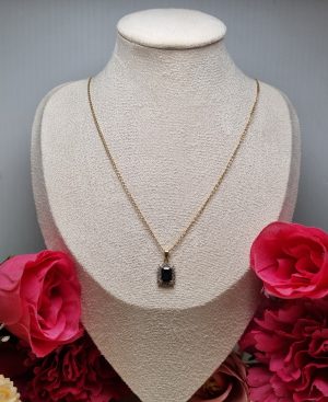9ct Yellow Gold Necklace with Dark Blue Stone Pendant TW357212