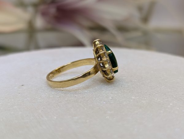 Lady's 18CT Yellow Gold, Green and Clear Stone Dress Ring (3.0gms) - BP369692 - Image 3