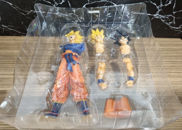 Masterlise Emoving Super Saiyan Goku Figure TW345646 - Image 3