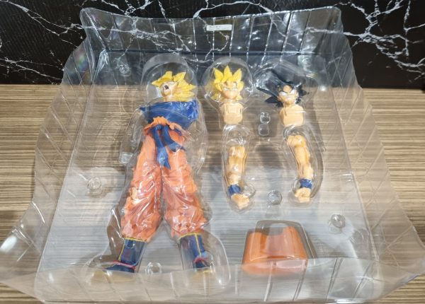 Masterlise Emoving Super Saiyan Goku Figure TW345646 - Image 6