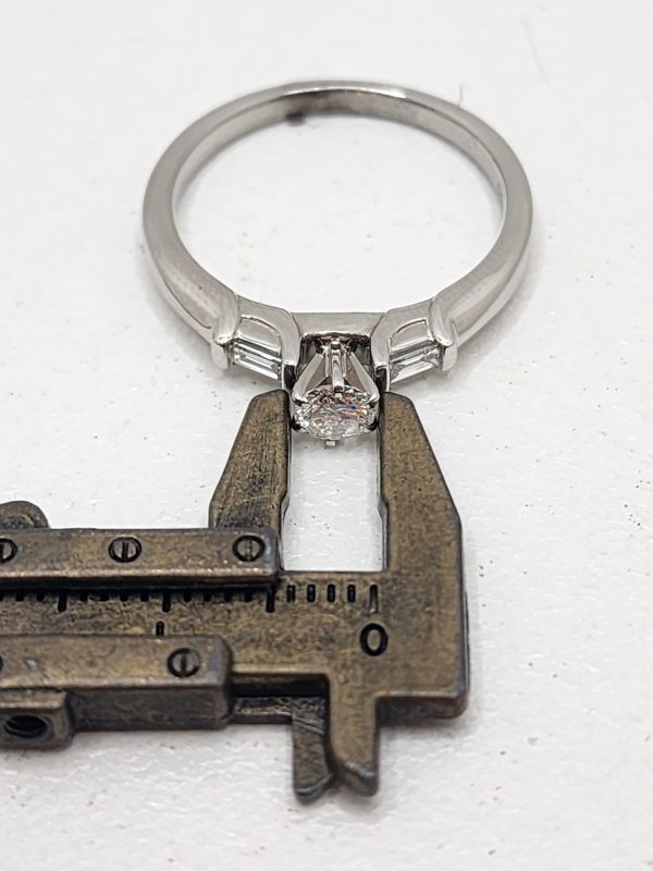 Ladies 18CT White Gold Diamond Ring - IP335595 - Image 16
