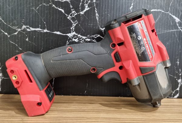 Milwaukee 18V Impact Driver TW373877 - Image 6