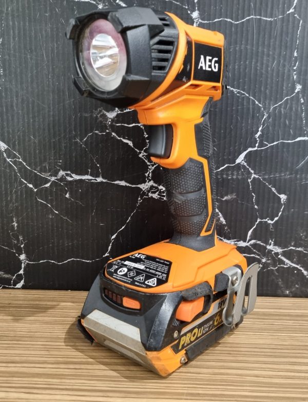 AEG LED 18V Torch TW364183 - Image 7