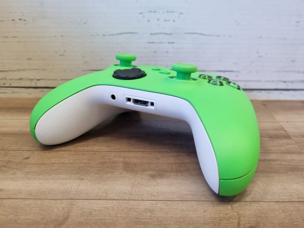 Xbox Velocity Green Controller TW378021 - Image 7