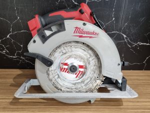 Milwaukee 18V Circular Saw TW368710