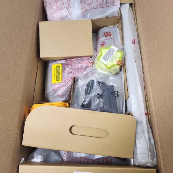 LG CORDZERO A9 KOMPRESSOR HANDSTICK VACCUM CLEANER IN BOX #GN354674 - Image 10