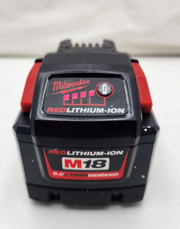 Milwaukee 9AH 18V Battery - IP378175 - Image 11