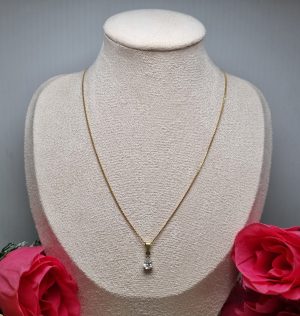 18ct Yellow Gold Necklace with Cubic Zirconia Pendant TW338825