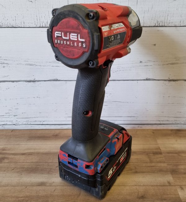 Milwaukee 18V Impact Wrench TW372346 - Image 8