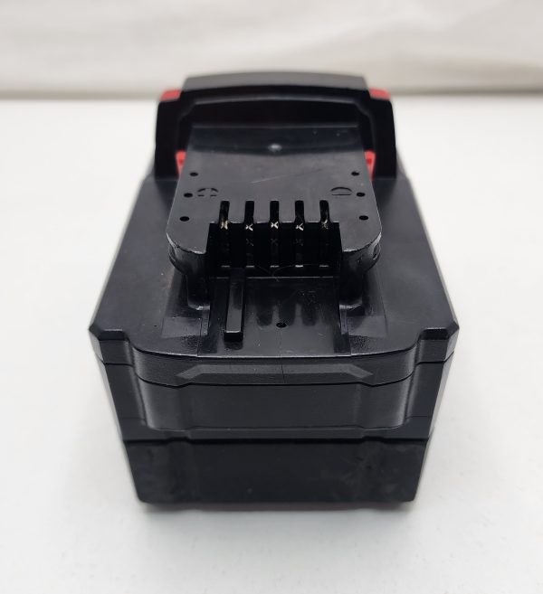 Milwaukee 9AH 18V Battery - IP378175 - Image 2