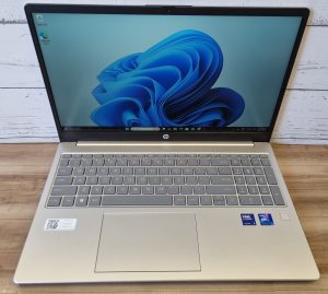 HP Laptop TW373740