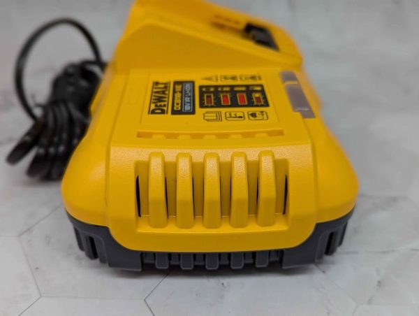 DeWalt 18V XR Fast Battery Charger (DCB118) - BP376601 - Image 2