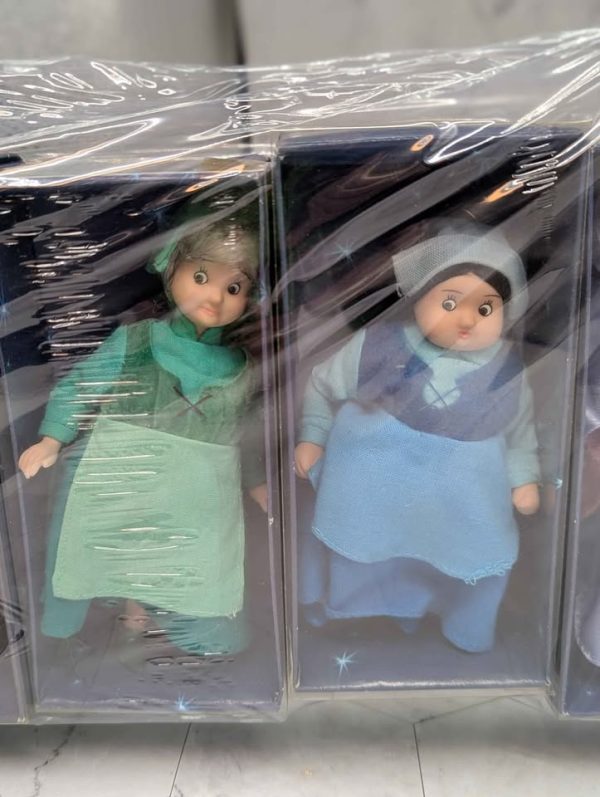 DeAgostini Disney 9 Pce Sleeping Beauty Porcelain Doll Figures - BP380327-3 - Image 3