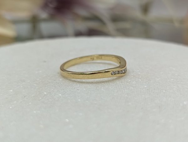 Ladies 18CT Yellow Gold Channel Set Diamond Ring (2.6gms)*REDUCED PRICE* - BP327755 - Image 3