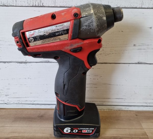 Milwaukee 12V Compact Impact Driver TW379128 - Image 3