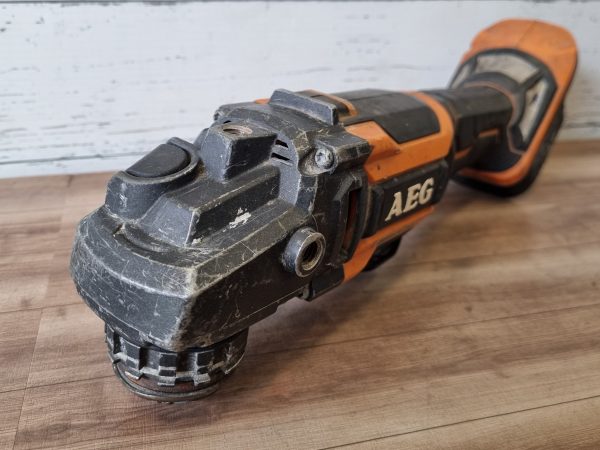 AEG 18V Angle Grinder TW372347 - Image 3