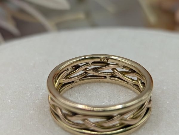 Unisex 9CT Yellow Gold Criss Cross Style Ring (8.0gms) - BP353889 - Image 5