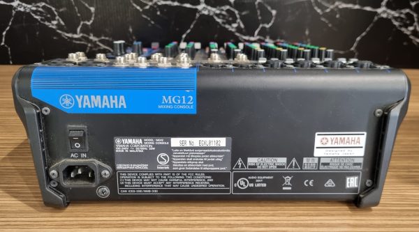 Yamaha 12-Channel Analogue Mixing Console TW326388 - Image 7
