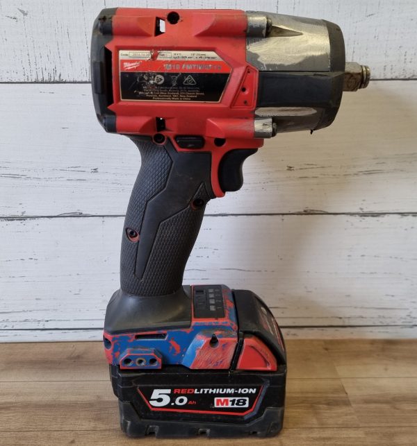 Milwaukee 18V Impact Wrench TW372346 - Image 2