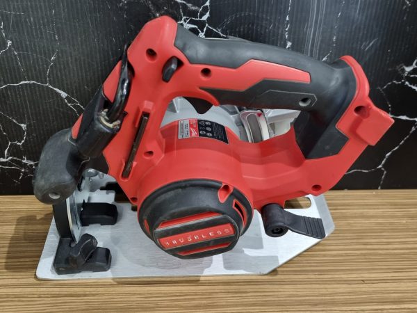Milwaukee 18V Circular Saw TW368710 - Image 6