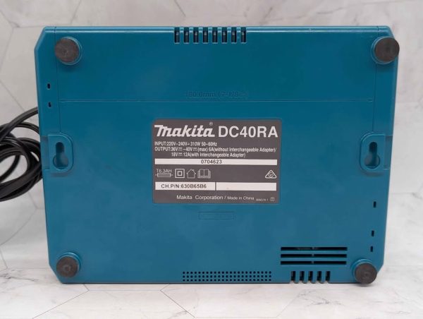 Makita 40V Max Single Port Rapid Charger (DC40RA) - BP379069 - Image 5