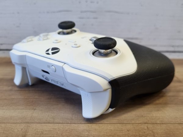 Xbox Elite Series 2 Controller TW376572 - Image 7